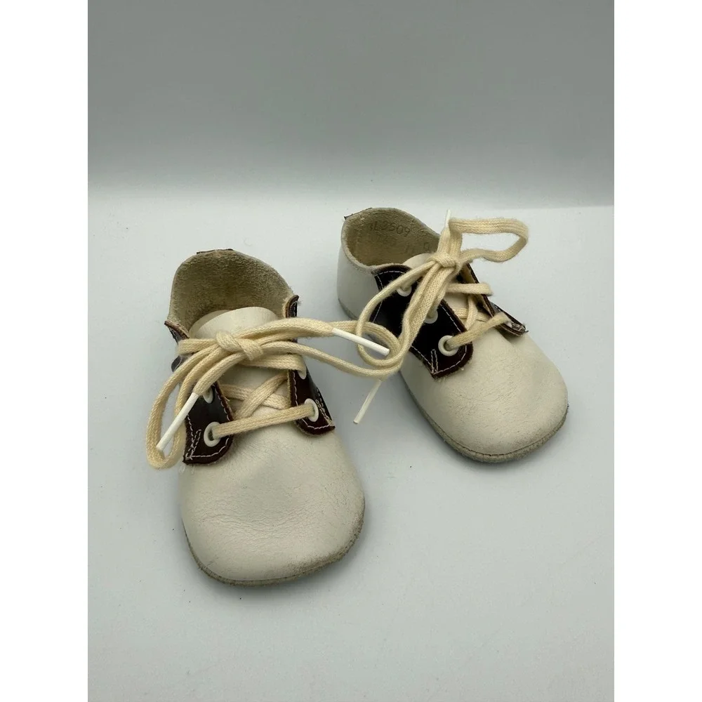 Vintage Wee Walker Baby Shoes White Brown Lace Up Crib Shoes Original Box